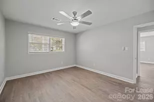 1853 Lakedell Dr, Charlotte, NC 28215 - Photo 18