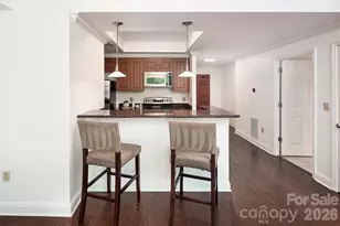 300 W 5th Street W, Charlotte, NC 28202 - Photo 14