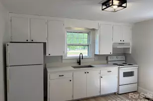 1431 3rd St Pl NE, Hickory, NC 28601 - Photo 10
