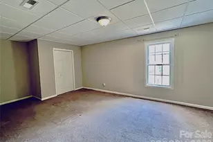 7 Curtis Dr, Hendersonville, NC 28739 - Photo 26
