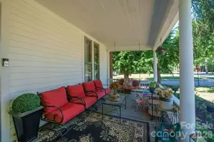 427 Davie Ave, Statesville, NC 28677 - Photo 4