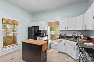 633 S Race St, Statesville, NC 28677 - Photo 28
