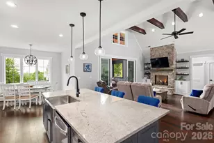 231 Tower Cir, Hendersonville, NC 28739 - Photo 4