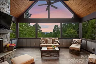 231 Tower Cir, Hendersonville, NC 28739 - Photo 2