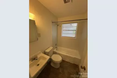 2929 Amity Garden Court, Charlotte, NC 28205 - Photo 4