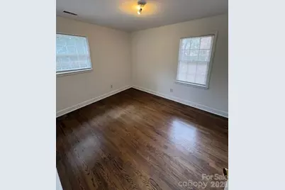 2929 Amity Garden Court, Charlotte, NC 28205 - Photo 6