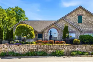 174 Summerfield Pl, Flat Rock, NC 28731 - Photo 2
