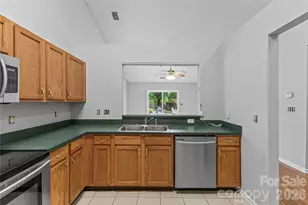 8455 Angwin Pl, Charlotte, NC 28262 - Photo 14
