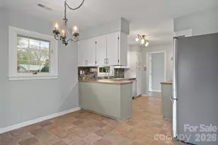 441 Mulberry St, Clyde, NC 28721 - Photo 10