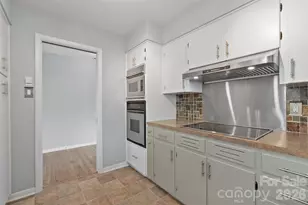 441 Mulberry St, Clyde, NC 28721 - Photo 8