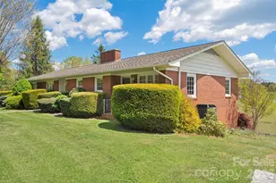 441 Mulberry St, Clyde, NC 28721 - Photo 2