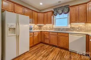 4 Olde Cottage Ln, Asheville, NC 28803 - Photo 12