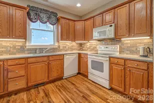 4 Olde Cottage Ln, Asheville, NC 28803 - Photo 10