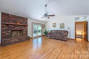 230 Blythewood Dr, Hendersonville, NC 28792 - Photo 4