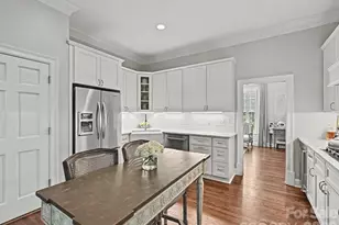 1117 Dilworth Crescent Row, Charlotte, NC 28203 - Photo 16