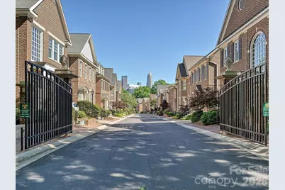 1117 Dilworth Crescent Row, Charlotte, NC 28203 - Photo 36