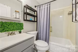 1201 Green Oaks Ln, Charlotte, NC 28205 - Photo 18