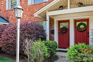1201 Green Oaks Ln, Charlotte, NC 28205 - Photo 2