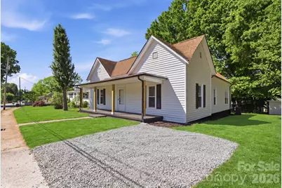 630 N Davis Avenue, Newton, NC 28658 - Photo 2