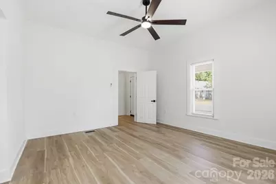 630 N Davis Avenue, Newton, NC 28658 - Photo 12