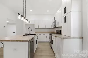 630 N Davis Ave, Newton, NC 28658 - Photo 10