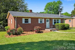 428 Frank Dr, Charlotte, NC 28215 - Photo 2