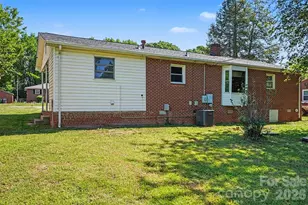 428 Frank Dr, Charlotte, NC 28215 - Photo 22