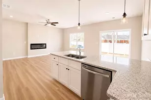 4729 Muskogee Dr, Charlotte, NC 28227 - Photo 6