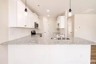4729 Muskogee Dr, Charlotte, NC 28227 - Photo 4