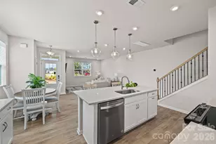 15345 Braid Mdw Dr, Charlotte, NC 28278 - Photo 6