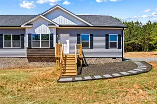 6016 Bridges St, Catawba, NC 28609 - Photo 2
