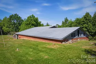 822 Windy Mountain Rd, Deep Gap, NC 28618 - Photo 24