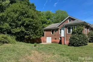 1407 E Marion St, Shelby, NC 28152 - Photo 2