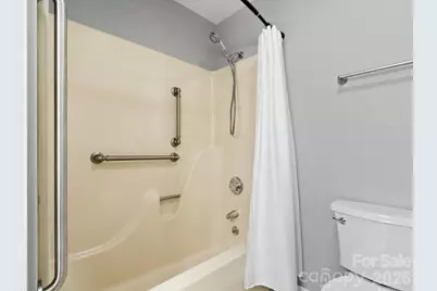 301 Robertson Street, Burnsville, NC 28714 - Photo 20