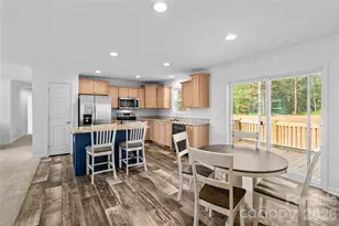 6028 Bridges St, Catawba, NC 28609 - Photo 8