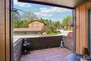 1737 Haywood Manor Rd, Hendersonville, NC 28791 - Photo 24