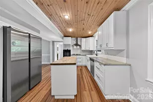 7942 Surreywood Pl, Charlotte, NC 28270 - Photo 10