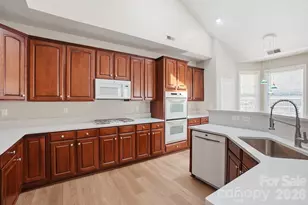 766 Platinum Dr, Fort Mill, SC 29708 - Photo 18