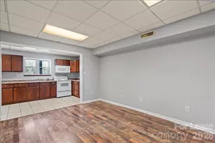 300 E Gold St, Kings Mountain, NC 28086 - Photo 10
