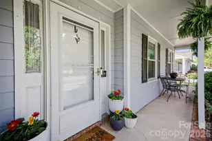 2706 Lytham Dr, Charlotte, NC 28210 - Photo 2