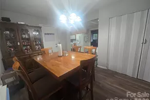 10011 Arbor Dale Ave, Charlotte, NC 28215 - Photo 6