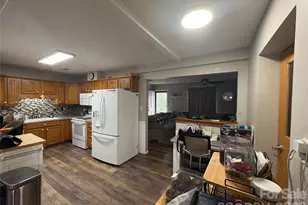 10011 Arbor Dale Ave, Charlotte, NC 28215 - Photo 8