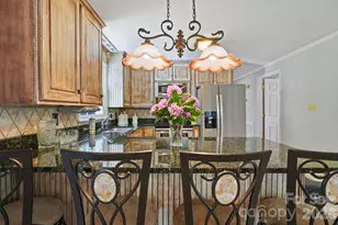 3328 Sulphur Springs Rd NE, Hickory, NC 28601 - Photo 12