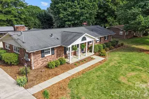 3328 Sulphur Springs Rd NE, Hickory, NC 28601 - Photo 4
