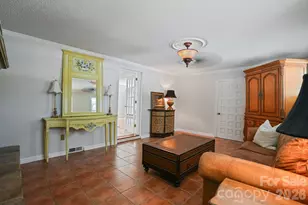 3328 Sulphur Springs Rd NE, Hickory, NC 28601 - Photo 32
