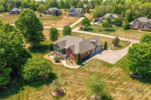 207 Cross Creek Dr, Cherryville, NC 28021 - Photo 6