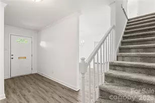 6748 Constitution Ln, Charlotte, NC 28210 - Photo 2