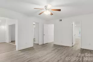 6748 Constitution Ln, Charlotte, NC 28210 - Photo 14