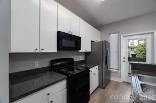 1012 Skyline View Way, Charlotte, NC 28204 - Photo 10