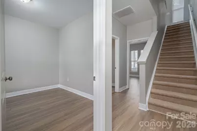 1012 Skyline View Way, Charlotte, NC 28204 - Photo 4